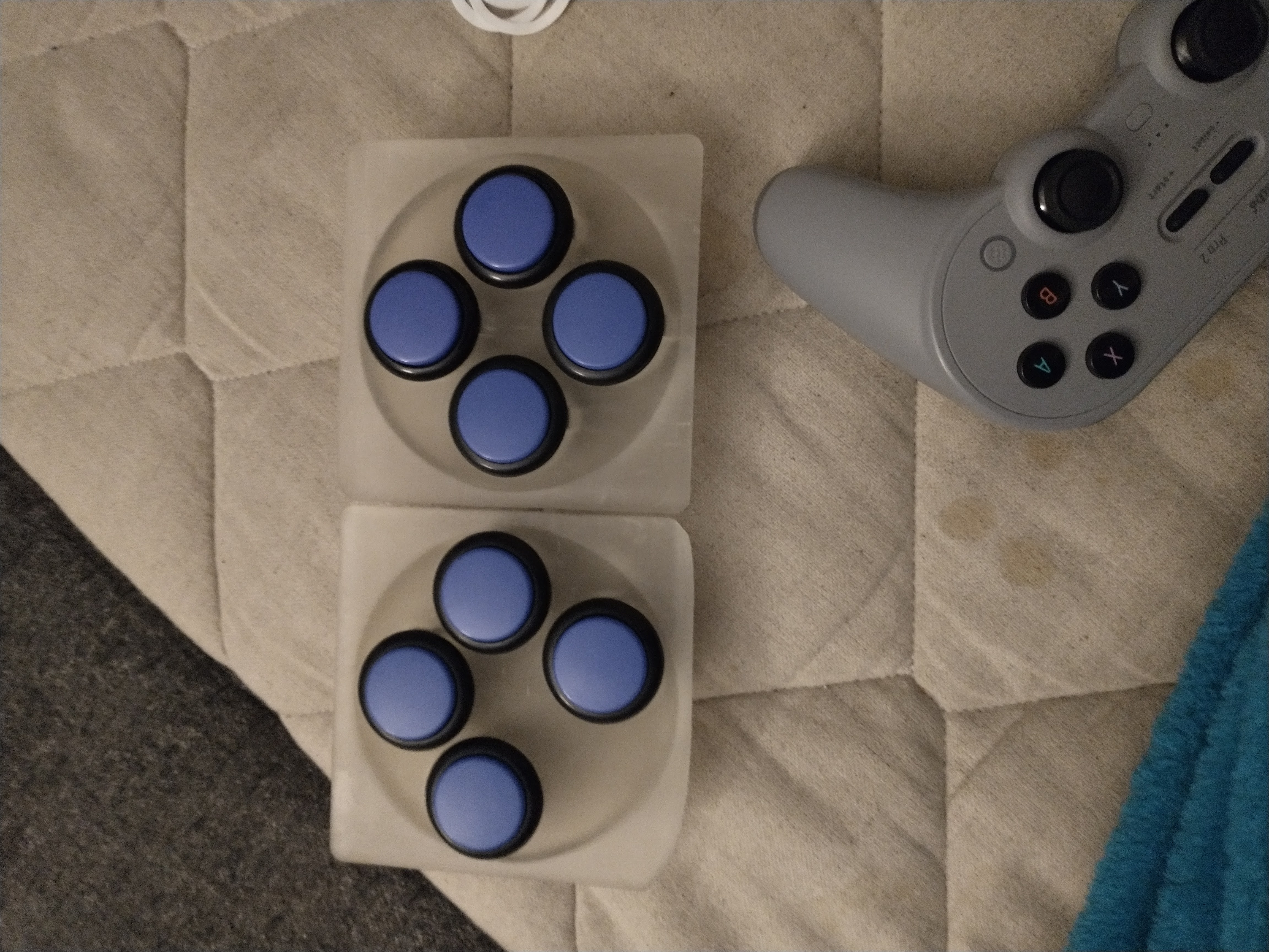 Both grip styles